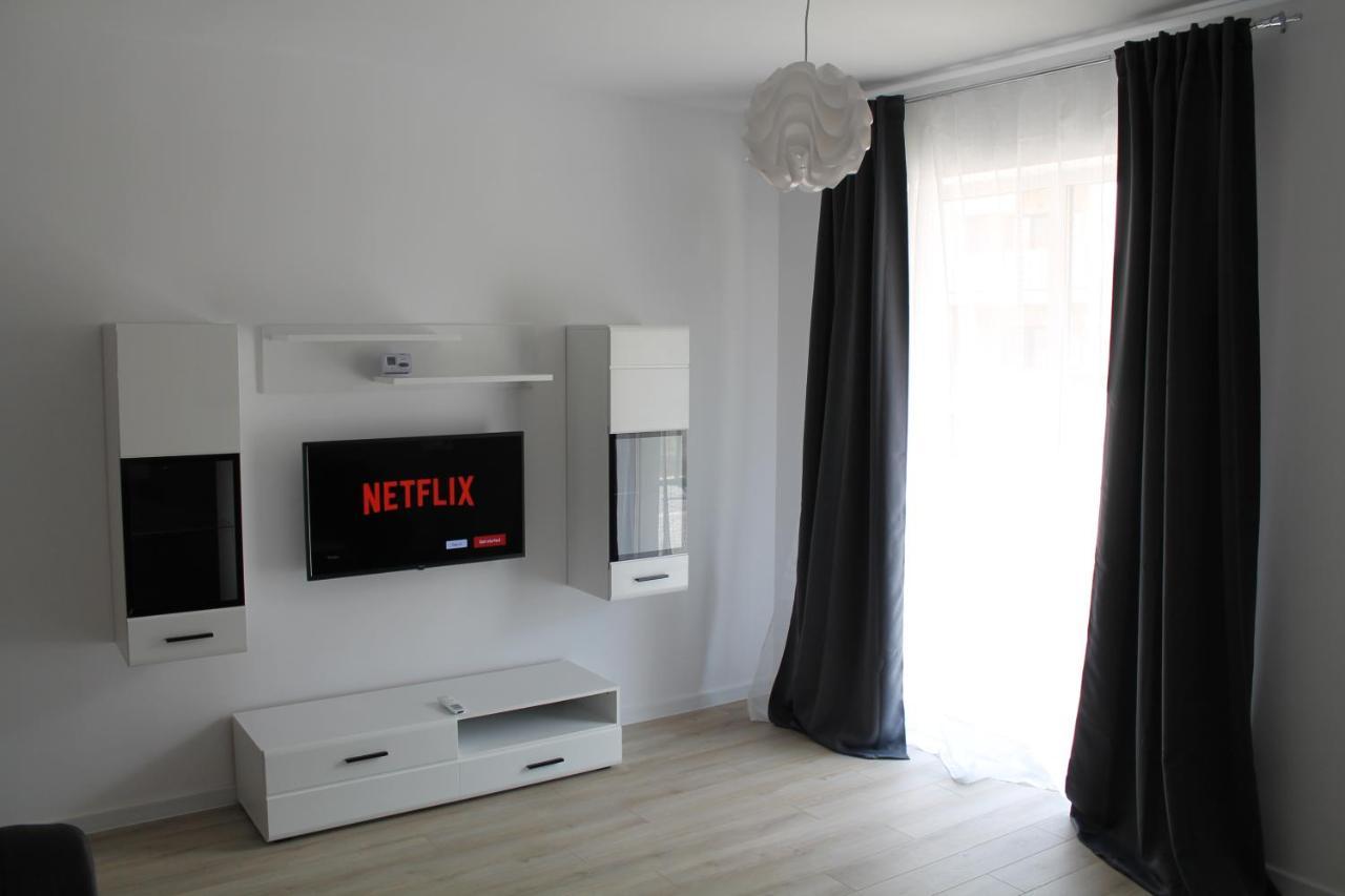 Visaj Homes Giroc Buitenkant foto