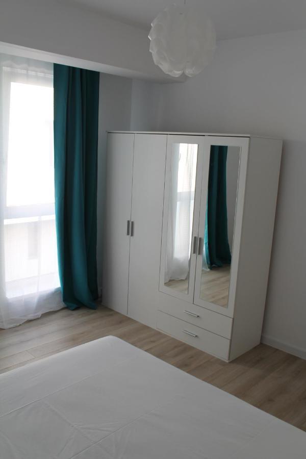 Visaj Homes Giroc Buitenkant foto