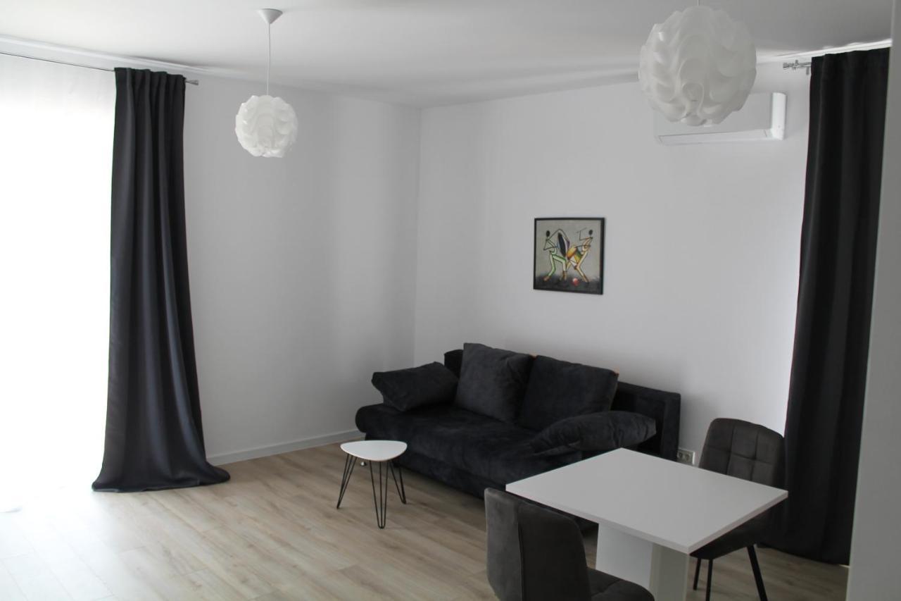 Visaj Homes Giroc Buitenkant foto