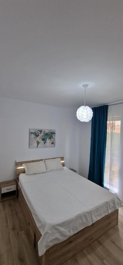Visaj Homes Giroc Buitenkant foto